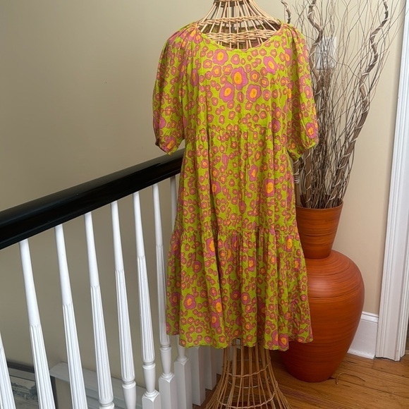 Uncle Frank Dresses & Skirts - Uncle frank green dress with pink flowers 🌸